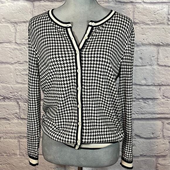 Talbot’s houndstooth plaid button up sweater - Picture 1 of 7